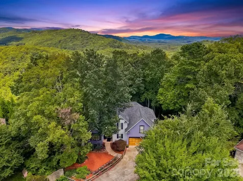 28 Secretariat Drive Hendersonville NC 28792