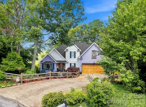 28 Secretariat Drive Hendersonville NC 28792