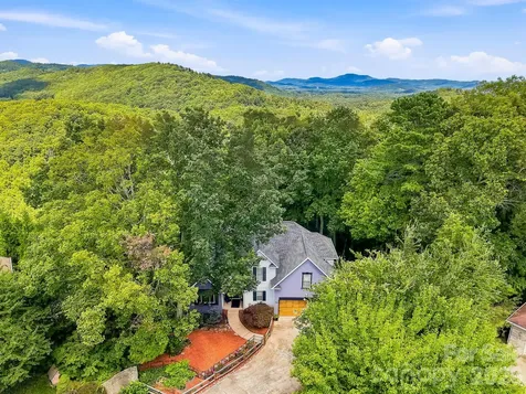 28 Secretariat Drive Hendersonville NC 28792