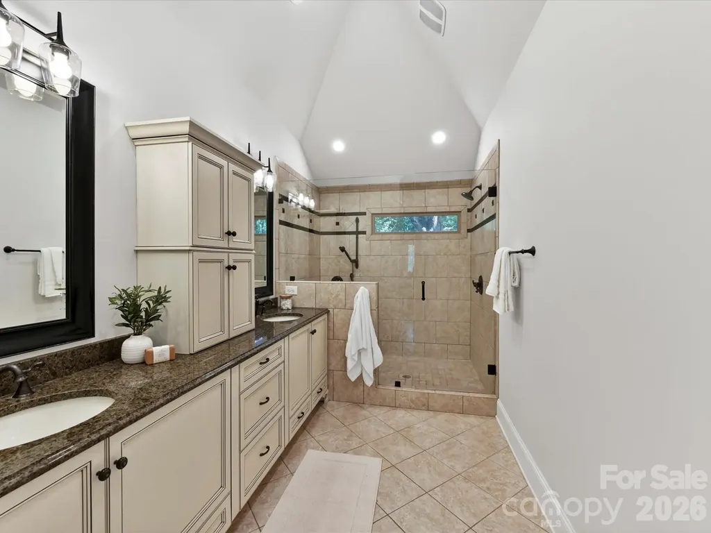 2630 Alanby Lane Charlotte NC 28270