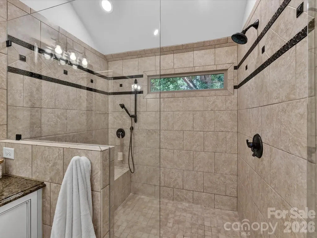 2630 Alanby Lane Charlotte NC 28270