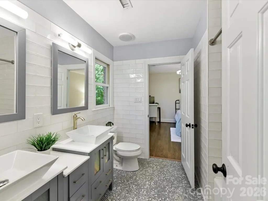 2630 Alanby Lane Charlotte NC 28270