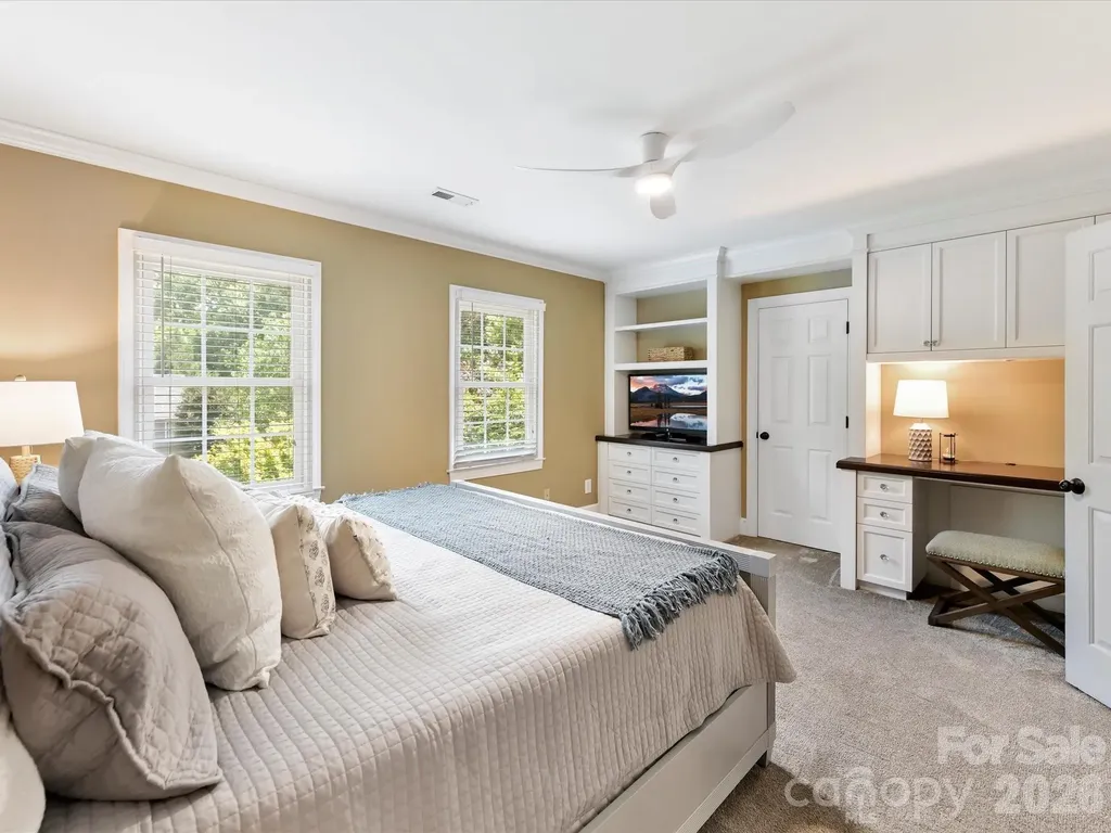 2630 Alanby Lane Charlotte NC 28270