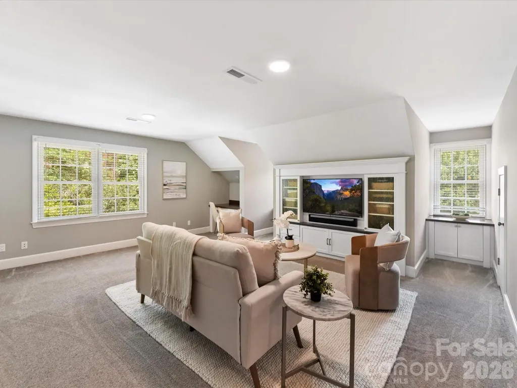 2630 Alanby Lane Charlotte NC 28270