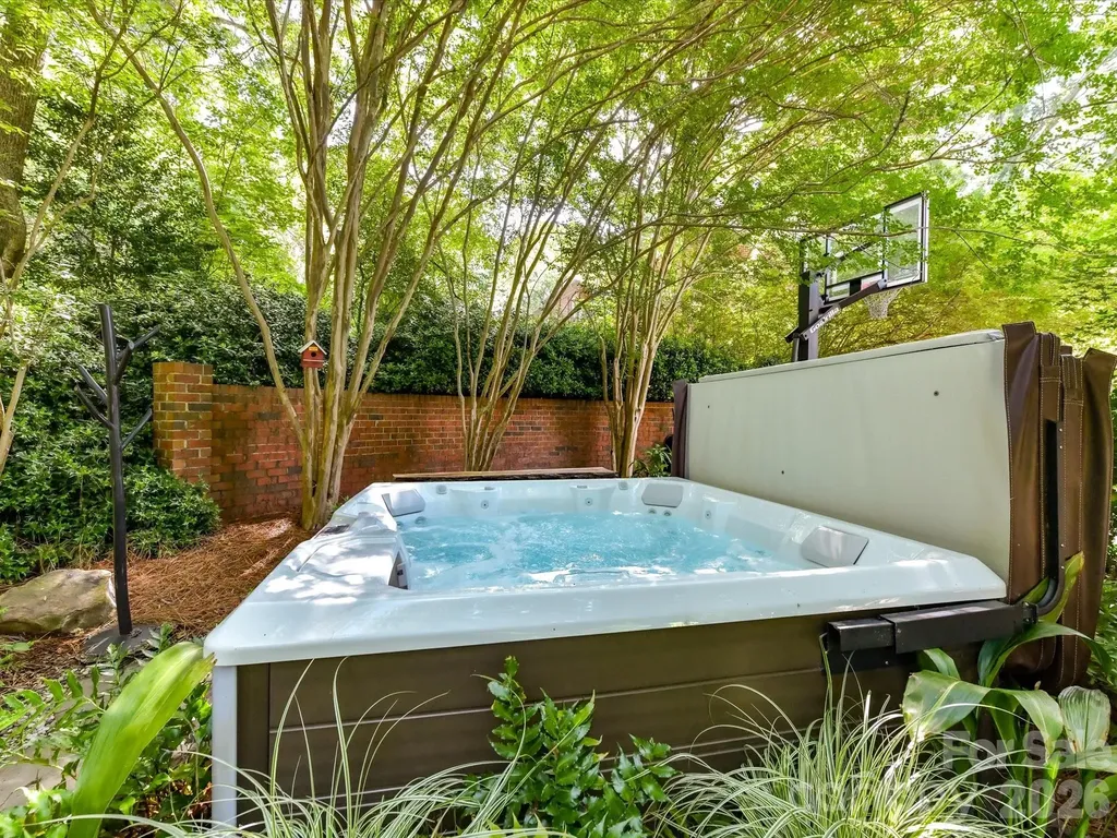 2630 Alanby Lane Charlotte NC 28270