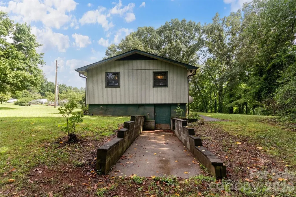 43 Open Valley Road Marion NC 28752