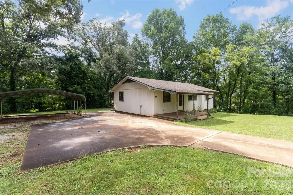 43 Open Valley Road Marion NC 28752