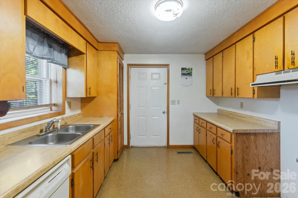 43 Open Valley Road Marion NC 28752