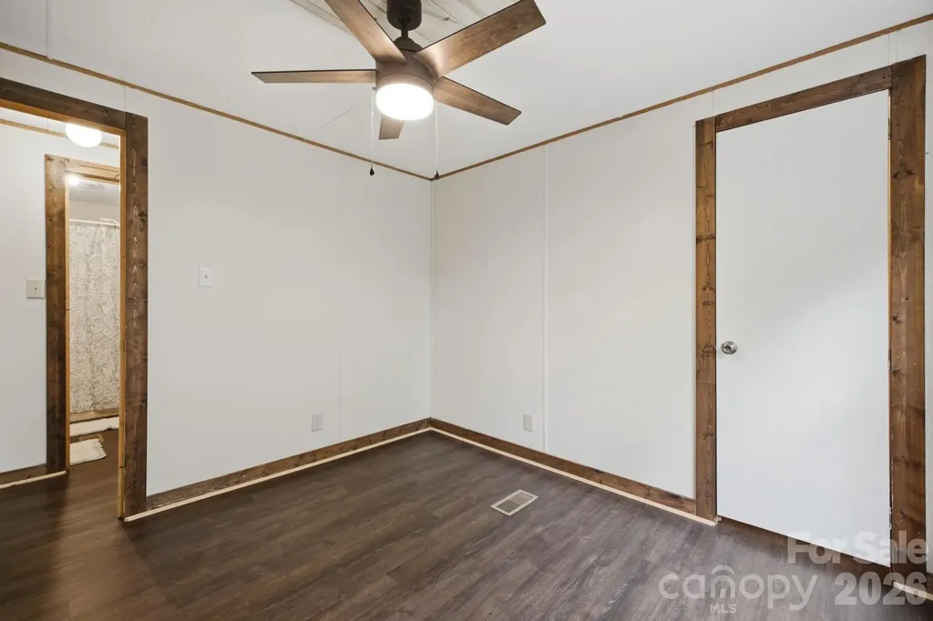 55 Twin Oaks Lane Spruce Pine NC 28777