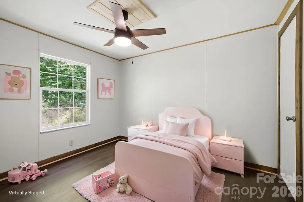 55 Twin Oaks Lane Spruce Pine NC 28777