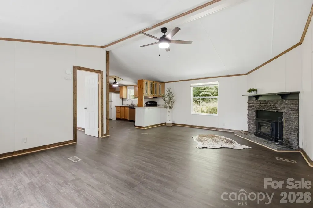 55 Twin Oaks Lane Spruce Pine NC 28777
