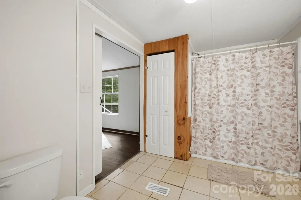 55 Twin Oaks Lane Spruce Pine NC 28777