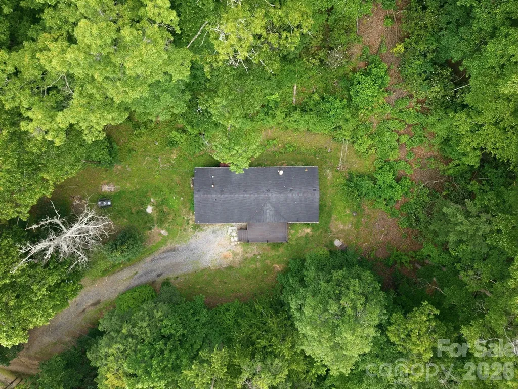 55 Twin Oaks Lane Spruce Pine NC 28777