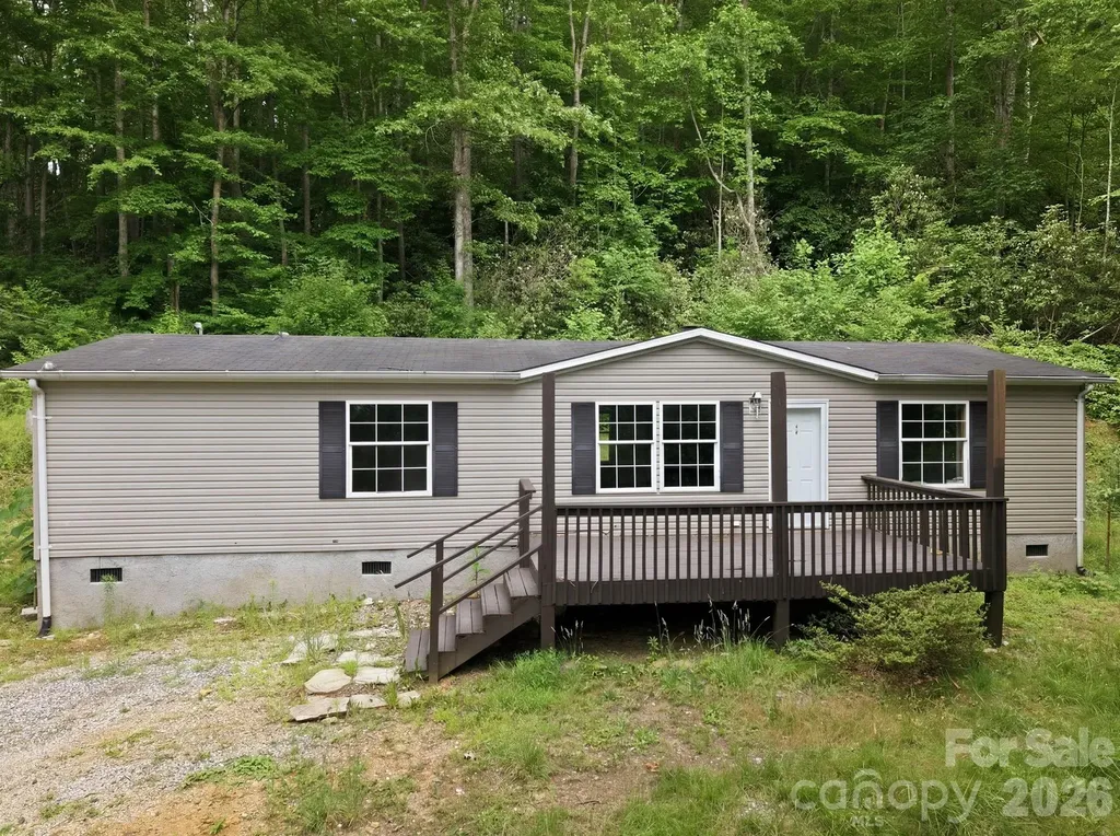 55 Twin Oaks Lane Spruce Pine NC 28777