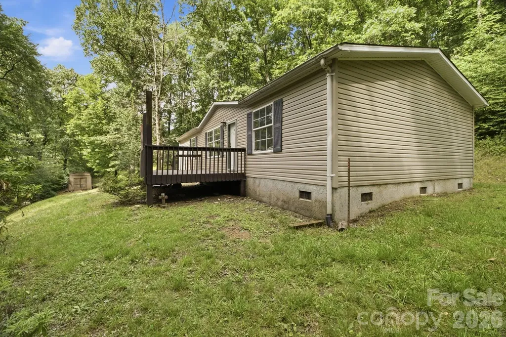 55 Twin Oaks Lane Spruce Pine NC 28777