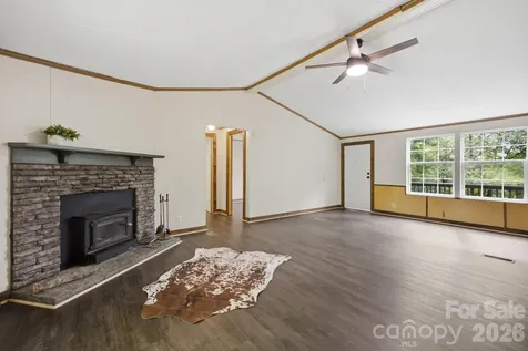 55 Twin Oaks Lane Spruce Pine NC 28777