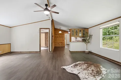 55 Twin Oaks Lane Spruce Pine NC 28777