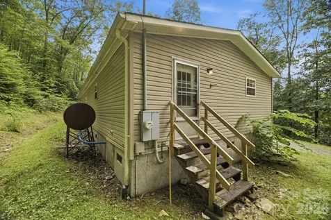 55 Twin Oaks Lane Spruce Pine NC 28777