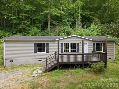 55 Twin Oaks Lane Spruce Pine NC 28777