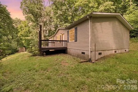 55 Twin Oaks Lane Spruce Pine NC 28777