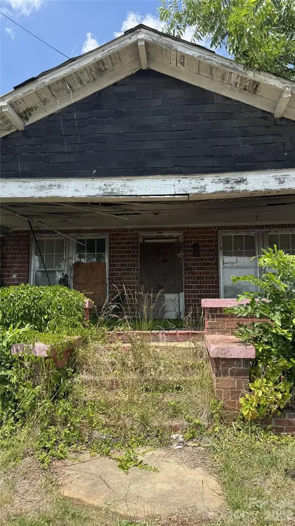 317 N Washington Street Shelby NC 28150