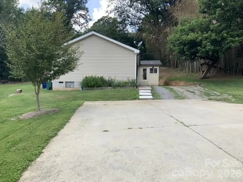 129 Concord Road Asheville NC 28803