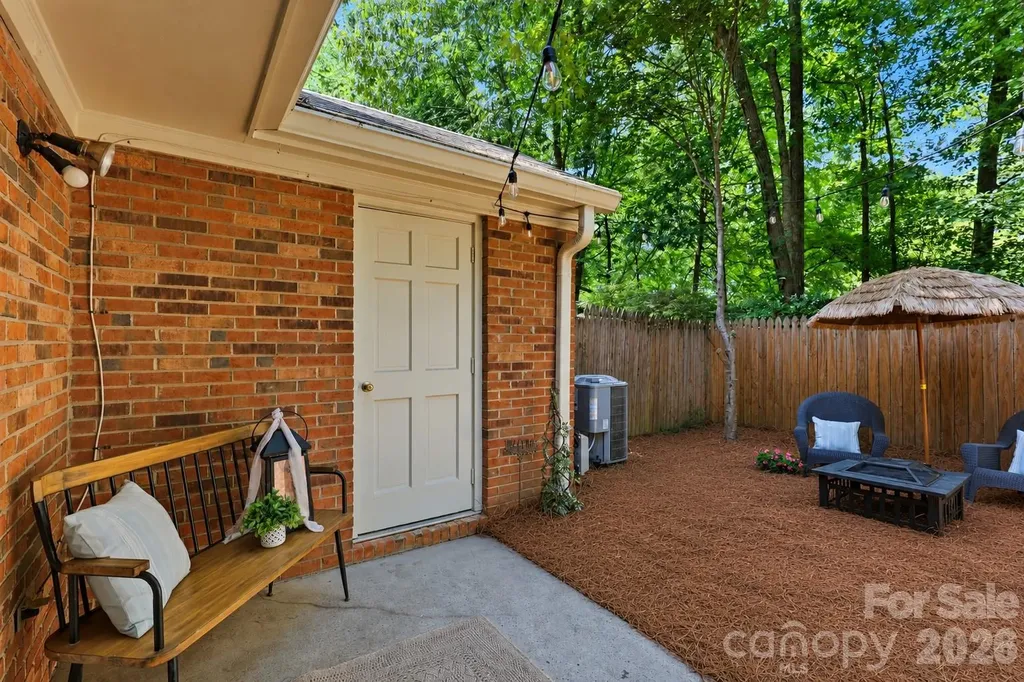 9004 Nolley Court Charlotte NC 28270