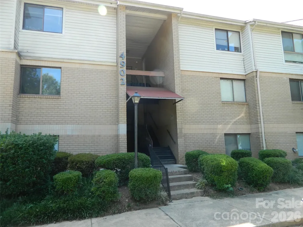 4902 Spring Lake Drive Charlotte NC 28212