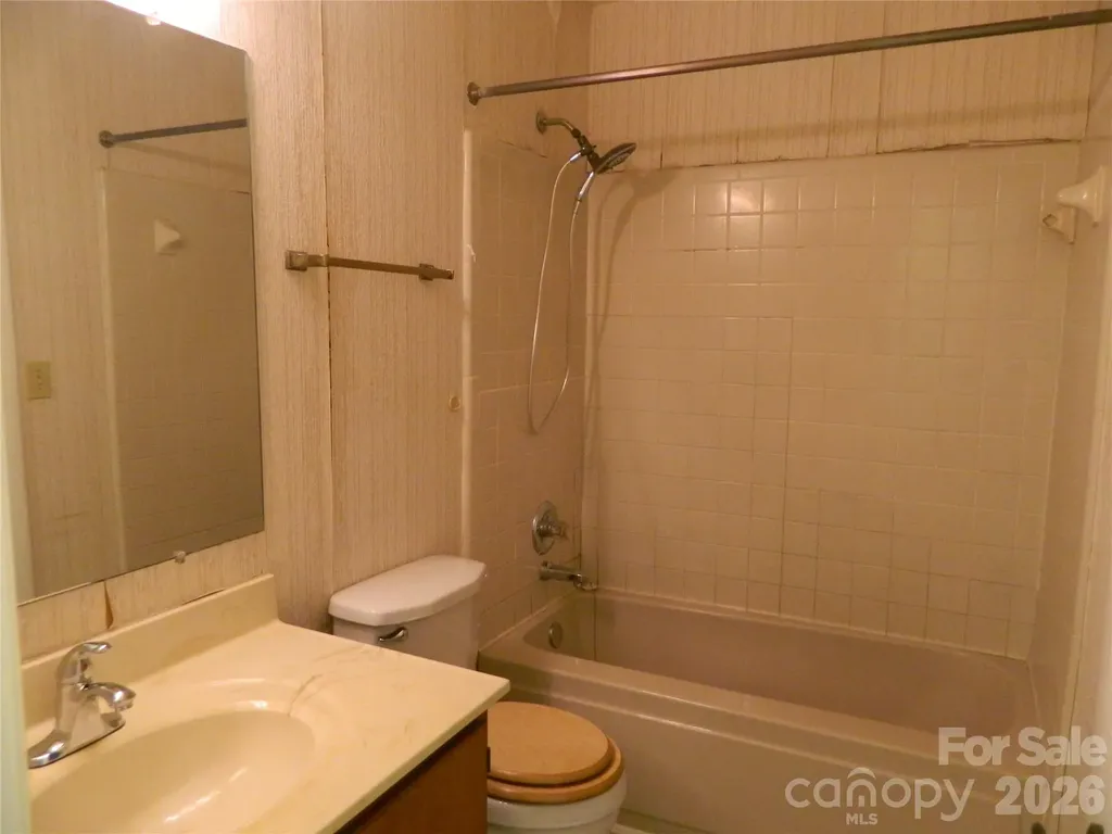4902 Spring Lake Drive Charlotte NC 28212