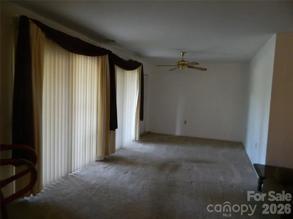 4902 Spring Lake Drive Charlotte NC 28212