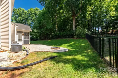 924 Autumn Glen Court Clover SC 29710