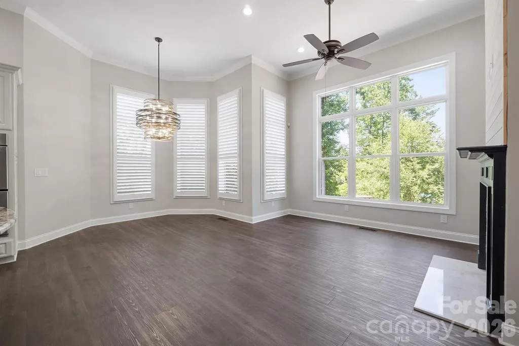 4412 Lake Forest Road Denver NC 28037