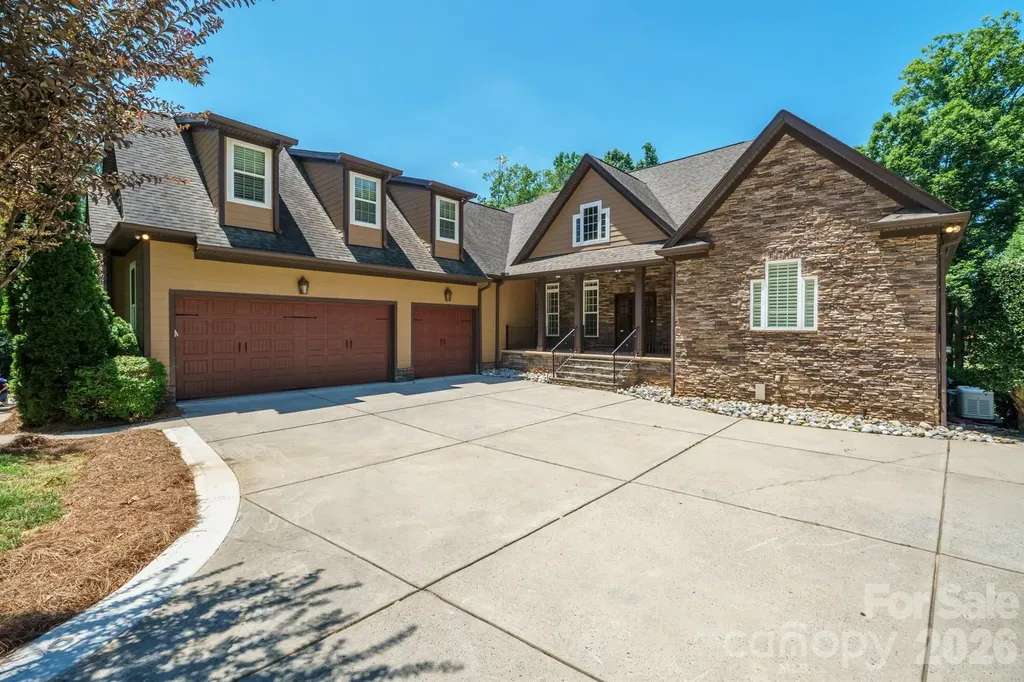 4412 Lake Forest Road Denver NC 28037