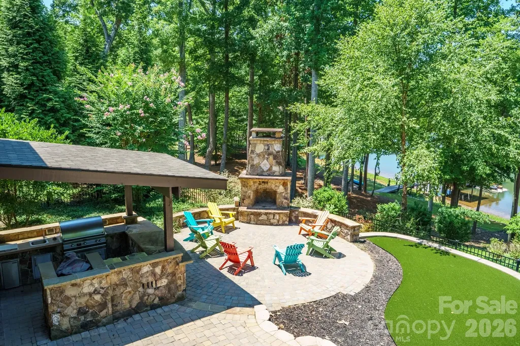 4412 Lake Forest Road Denver NC 28037