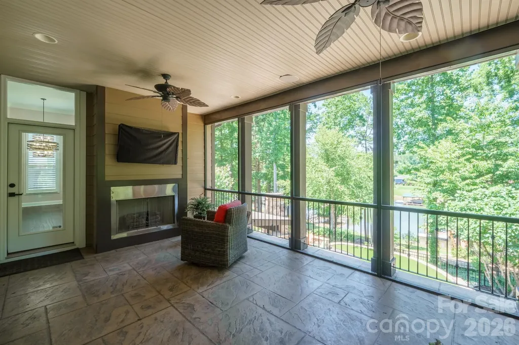 4412 Lake Forest Road Denver NC 28037