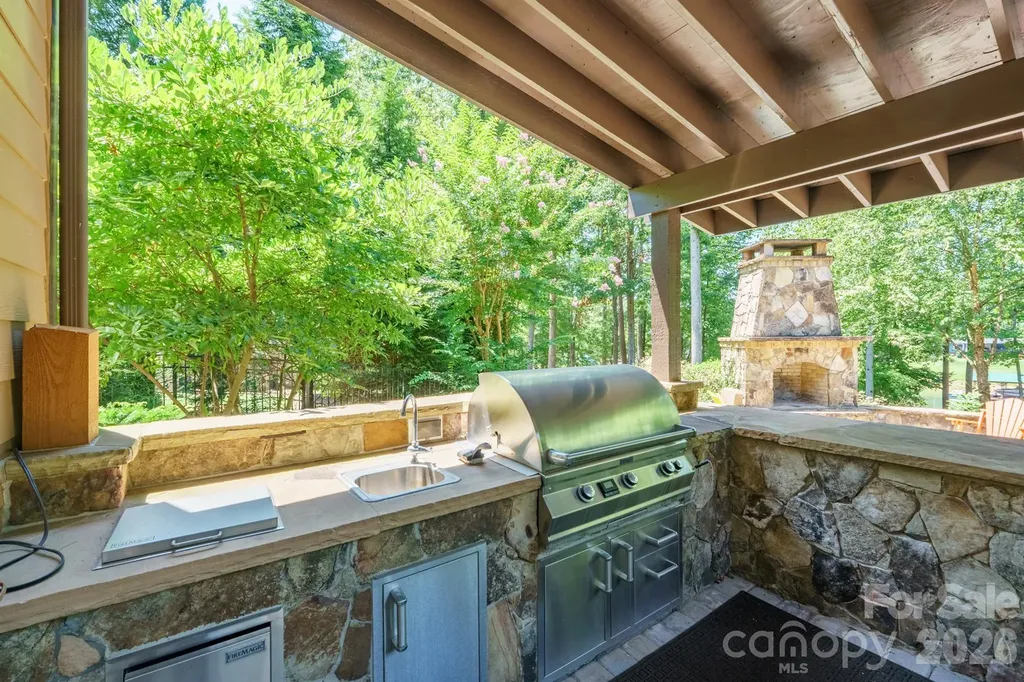 4412 Lake Forest Road Denver NC 28037