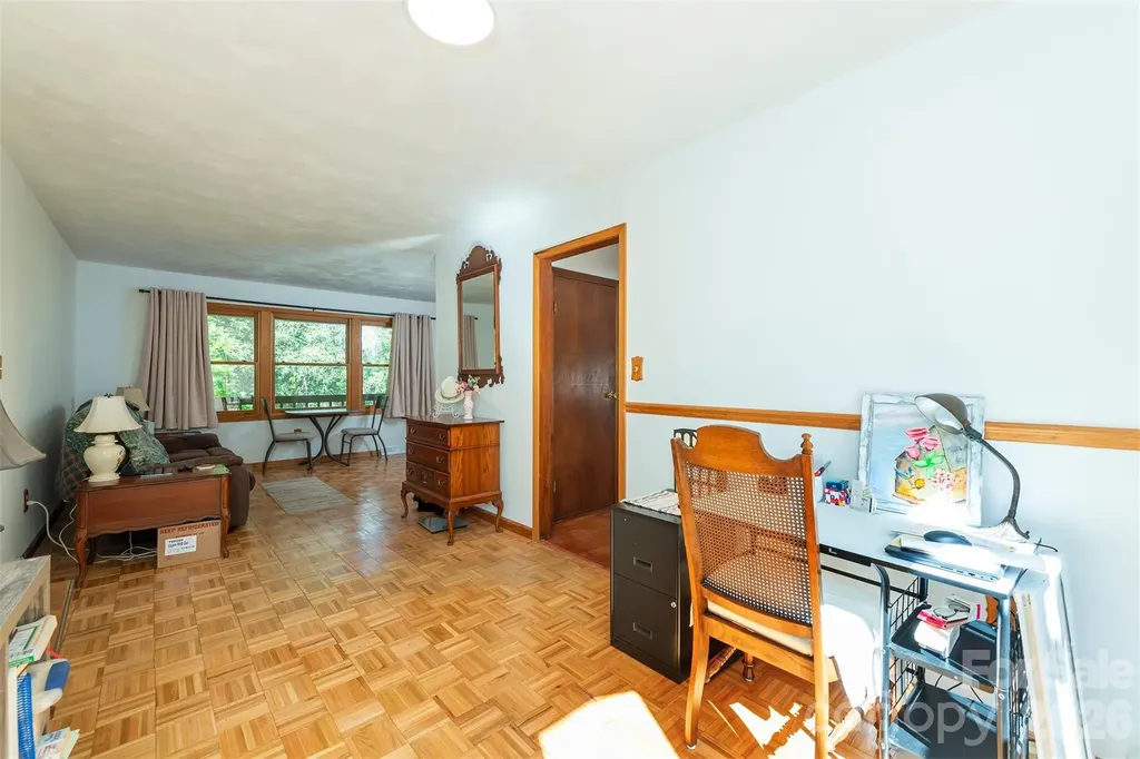 35 Upper Moffitt Road Asheville NC 28805