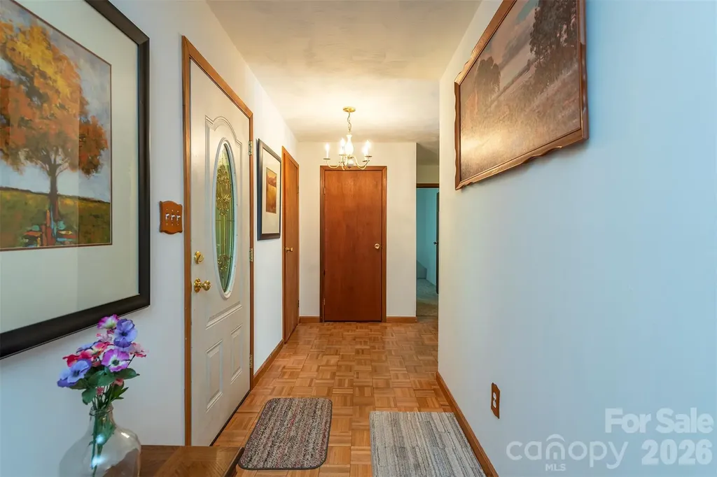 35 Upper Moffitt Road Asheville NC 28805