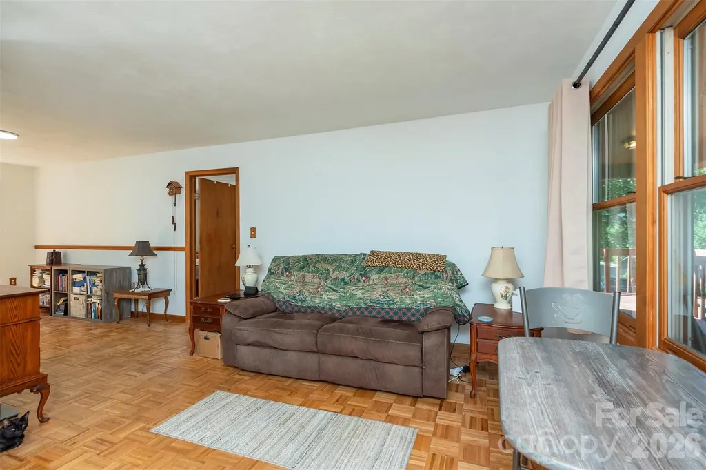 35 Upper Moffitt Road Asheville NC 28805