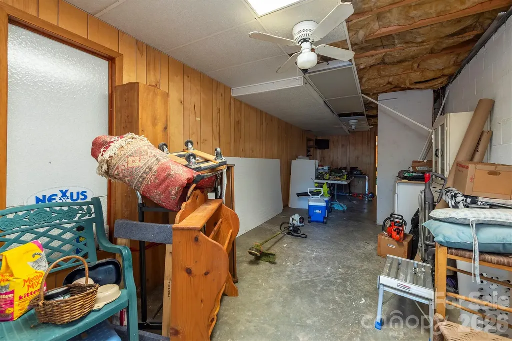 35 Upper Moffitt Road Asheville NC 28805