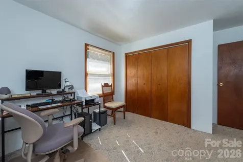 35 Upper Moffitt Road Asheville NC 28805