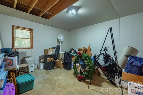 35 Upper Moffitt Road Asheville NC 28805