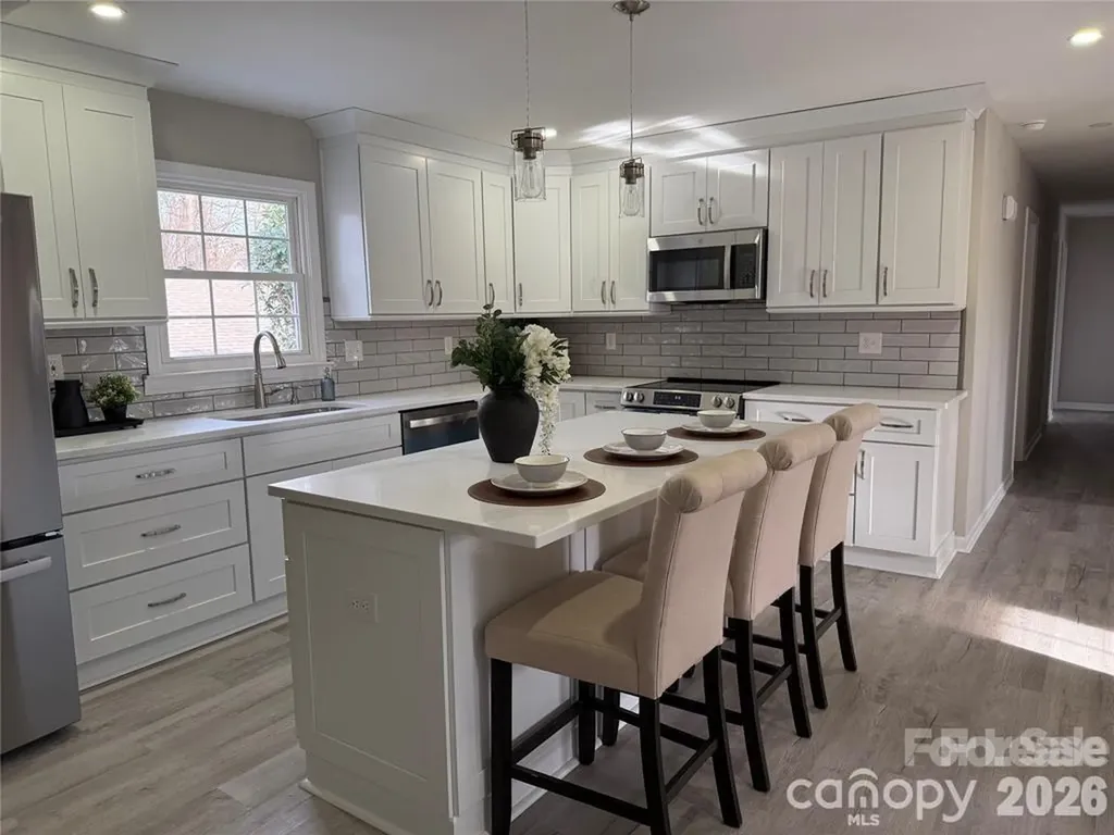 2411 Kimway Drive Matthews NC 28105