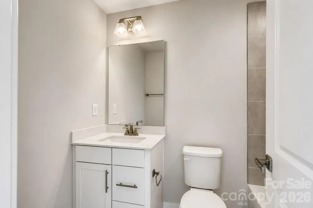 658 Uwharrie River Road Charlotte NC 28211