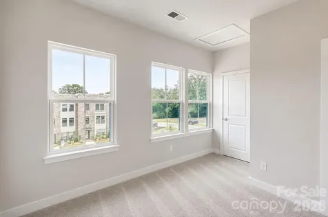 658 Uwharrie River Road Charlotte NC 28211