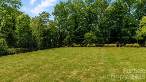 658 Uwharrie River Road Charlotte NC 28211