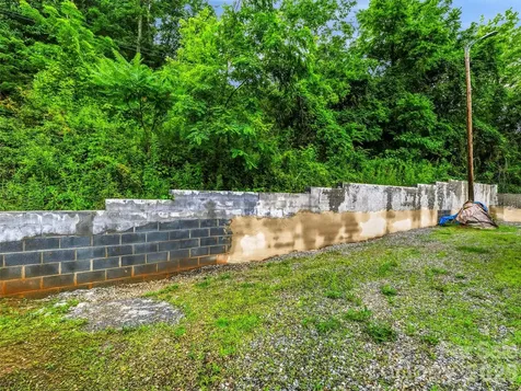 395 Old Us 19 23 Highway Candler NC 28715