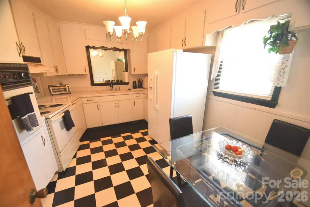 531 Seneca Place Charlotte NC 28210