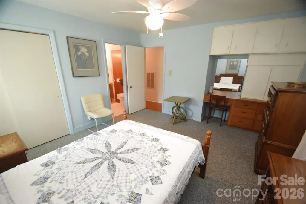 531 Seneca Place Charlotte NC 28210