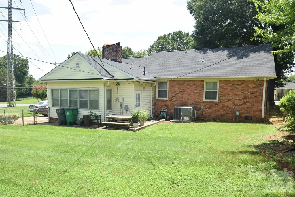 531 Seneca Place Charlotte NC 28210